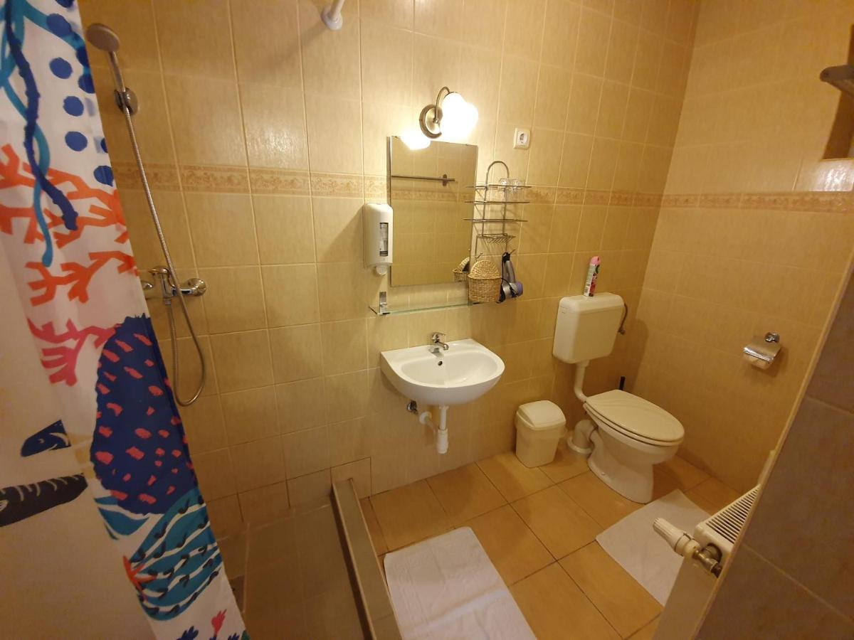 Hotel Abigel Vendeghaz Miskolc Exterior foto